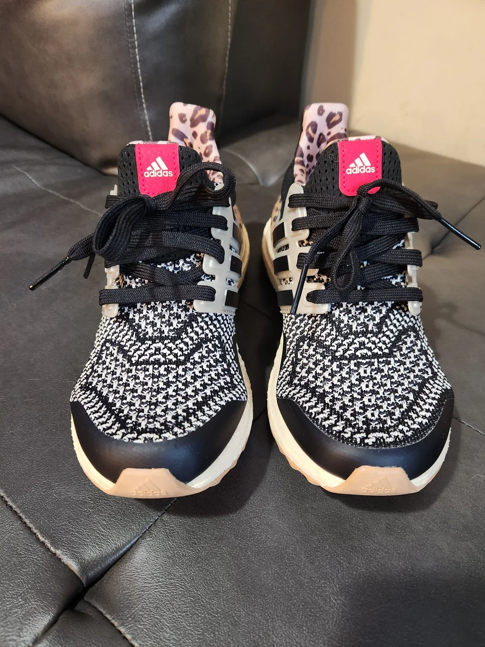 New Adidas Ultraboost 1.0 Leopard Accent Running Sneakers - Size 5.5 Women